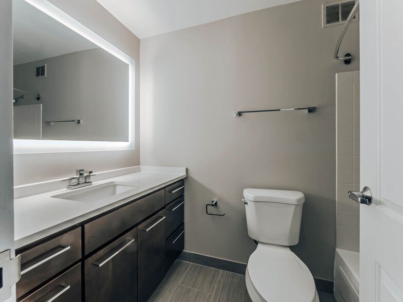 More Photos Of 420 E Ohio St, Chicago Apartments For Sale