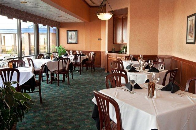 More Photos Of 1244 Canterbury Rd, Shakopee Hotel For Lease