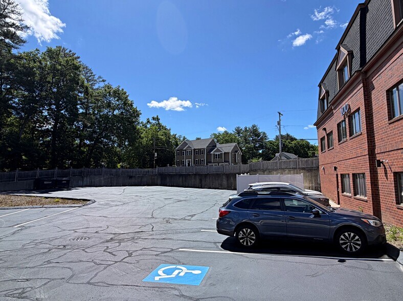 More Photos Of 100 Treble Cove Rd, Billerica Medical For Lease