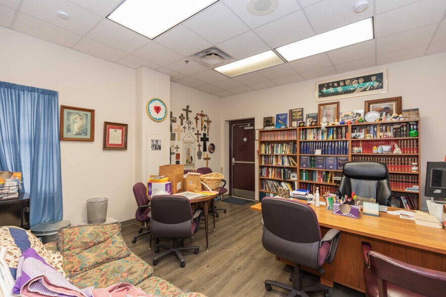 More Photos Of 2400 N Coulter St, Amarillo Religious Facility For Sale