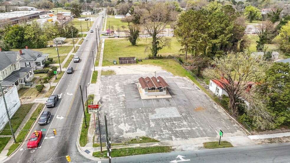 More Photos Of 415 S John St, Goldsboro Restaurant For Sale