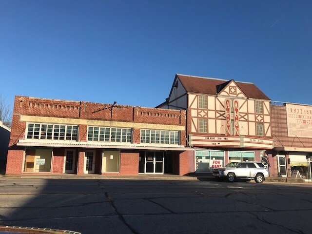 More Photos Of 1215 Sam Houston Ave, Huntsville Storefront Retail Office For Lease