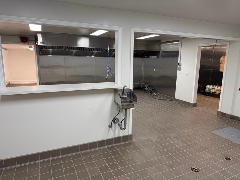 More Photos Of 4843 W Century Blvd, Inglewood Restaurant For Lease