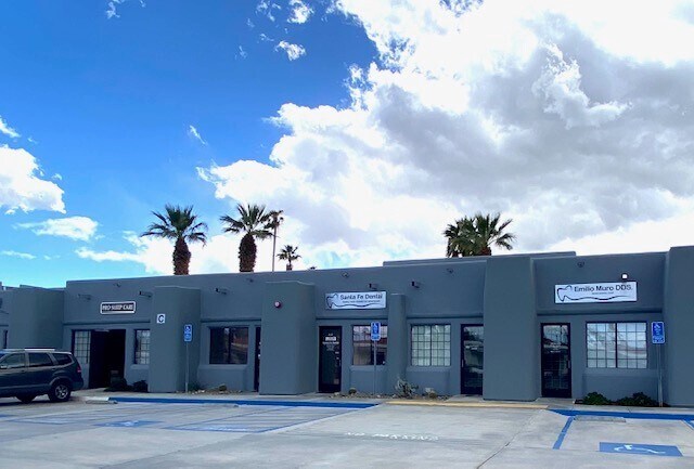 Primary Photo Of 72855 Fred Waring Dr, Palm Desert Medical For Lease