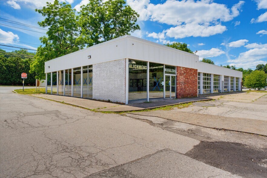 More Photos Of 1366 E Main St, Shrub Oak Unknown For Lease