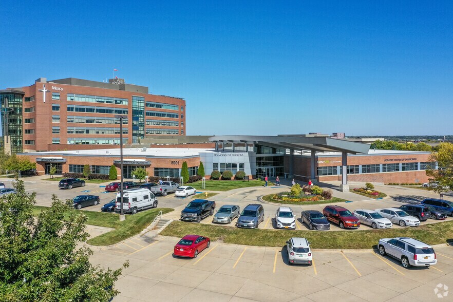Primary Photo Of 5901 Westown Pky, West Des Moines Medical For Lease