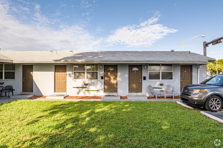 More Photos Of 7200 Pembroke Rd, Miramar Apartments For Sale