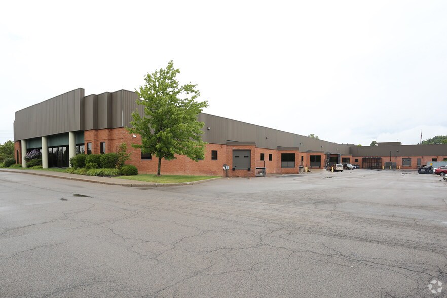 More Photos Of 7615 Omnitech Pl, Victor Showroom For Lease