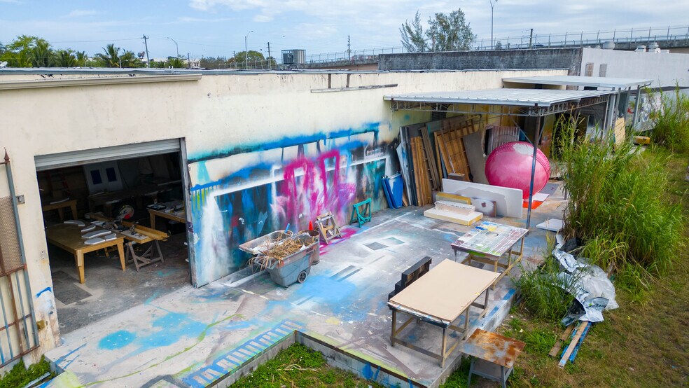 More Photos Of 1240 NW 74th St, Miami Warehouse For Sale