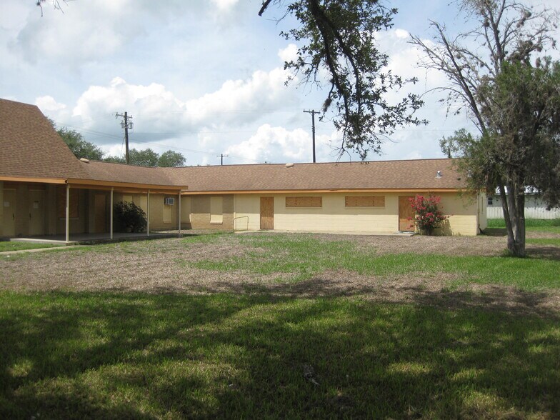 More Photos Of 248 SW 1st St, Premont Religious Facility For Sale