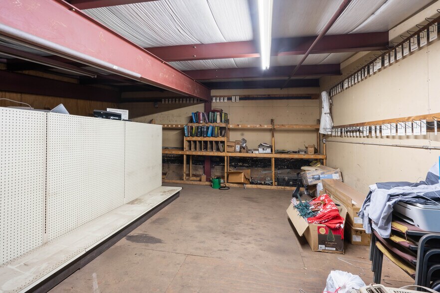 More Photos Of 4001 E 2nd St, Superior Auto Repair For Sale