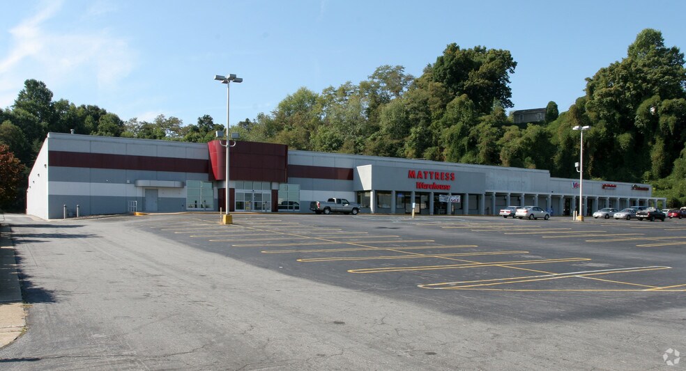 More Photos Of 229-239 Commonwealth Blvd W, Martinsville Freestanding For Lease