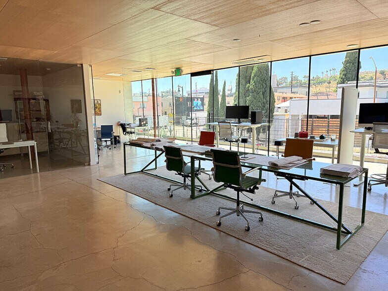 More Photos Of 990 N Hill St, Los Angeles Storefront Retail Office For Lease