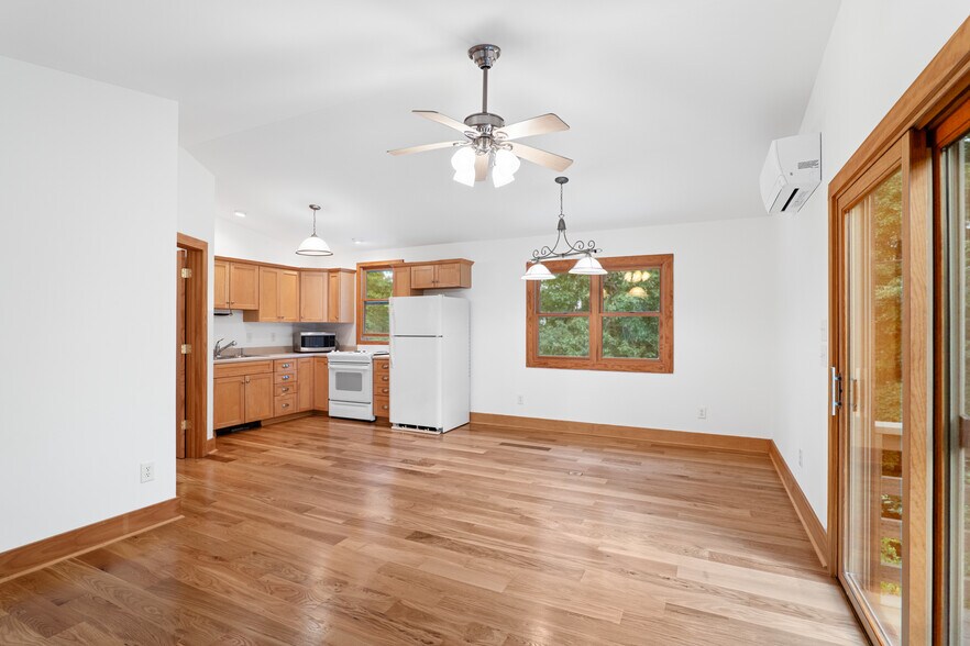 More Photos Of 243 Ridgeline Dr, Brevard Specialty For Sale