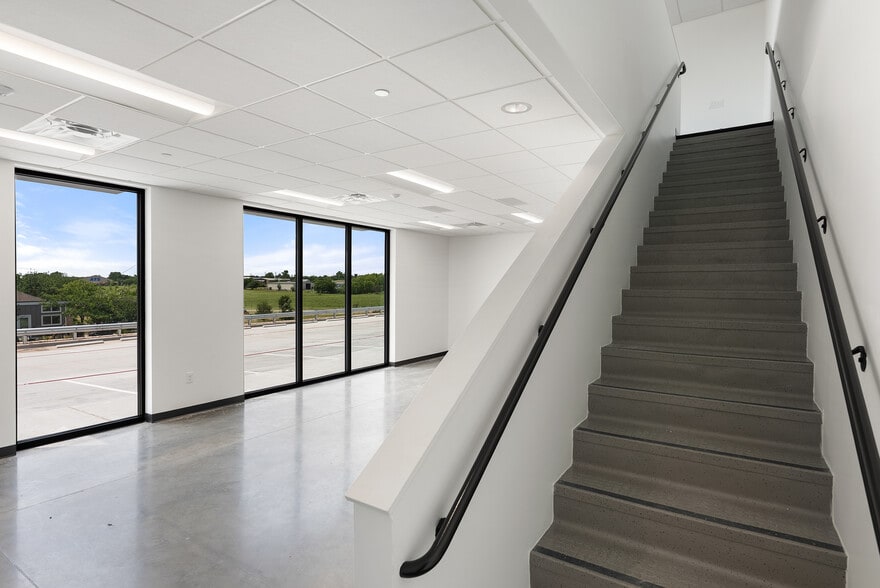 More Photos Of 1433 Chris Ln, Pflugerville Light Distribution For Lease