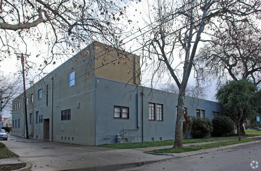 More Photos Of 2620 21st St, Sacramento Office For Sale
