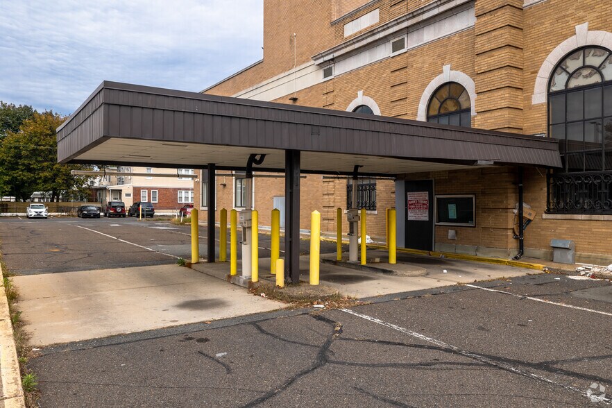 More Photos Of 891 Brunswick Ave, Trenton Freestanding For Sale