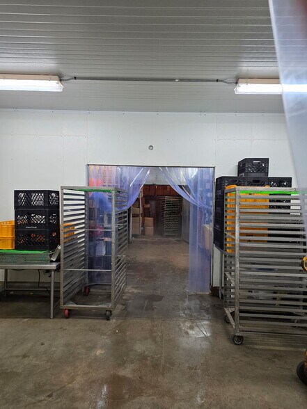 More Photos Of 534 Stanford, Los Angeles Warehouse For Sale