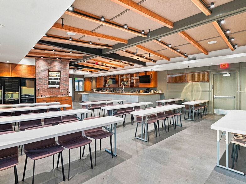 More Photos Of 2311 Cotner Ave, Los Angeles Storefront Retail Office For Sale
