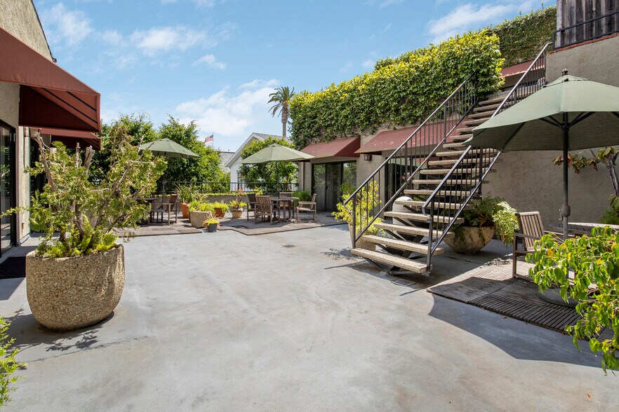 More Photos Of 1325 7th St, Santa Monica Office For Sale