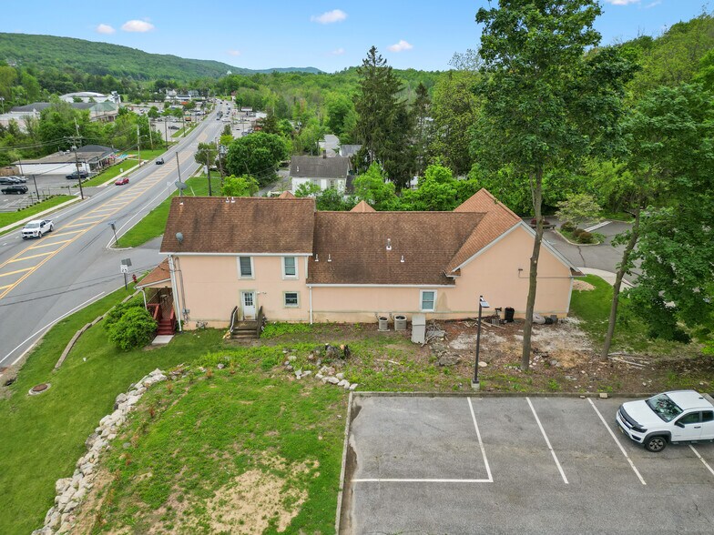 More Photos Of 137 Rutherford Ave, Franklin General Retail For Lease