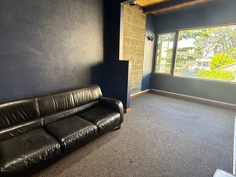 More Photos Of 1158 High St, Eugene Office For Lease