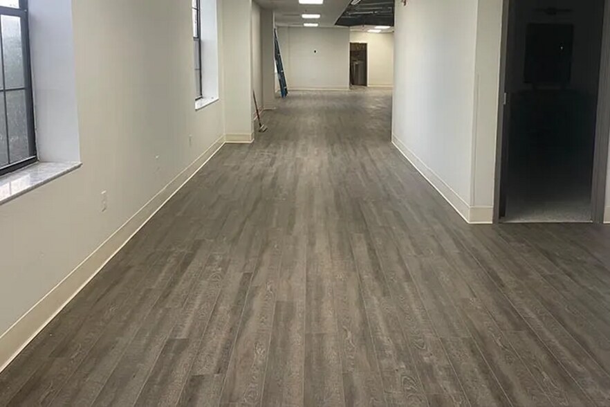More Photos Of 2429-2458 Walnut Ridge St, Dallas Light Manufacturing For Lease