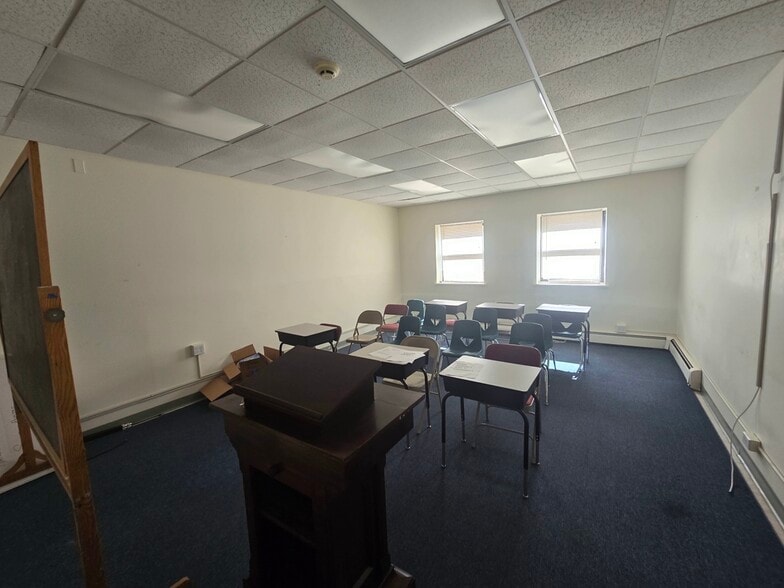 More Photos Of 2966 Crompond Rd, Yorktown Heights Schools For Lease