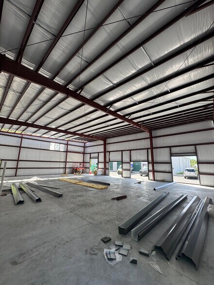 More Photos Of 100 Aberdeen St, Savannah Flex For Lease