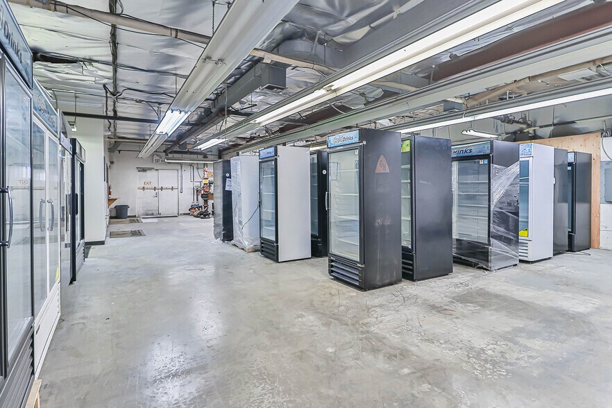 More Photos Of 1625 Riverside Dr, Los Angeles Warehouse For Lease