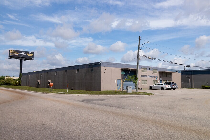 Primary Photo Of 3377 SW 2nd Ave, Fort Lauderdale Warehouse For Lease