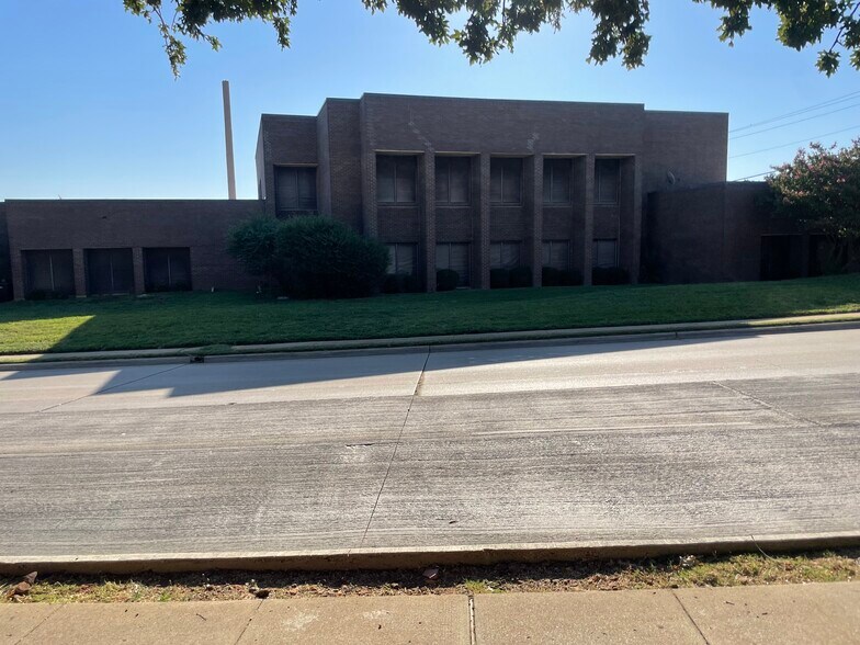 More Photos Of 101 E Randol Mill Rd, Arlington Office For Lease