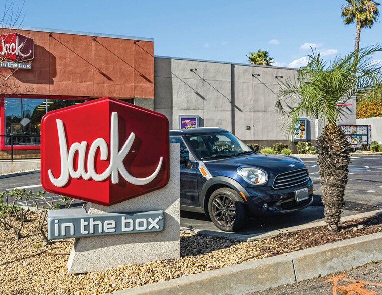 More Photos Of 1004 S Santa Fe Ave, Vista Fast Food For Sale