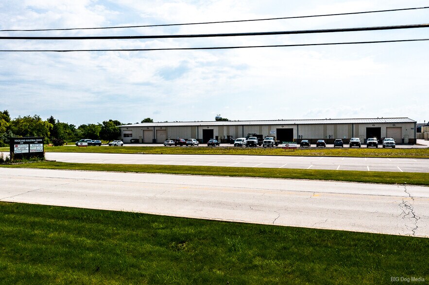 More Photos Of 6370 W Emerald Pky, Monee Warehouse For Lease