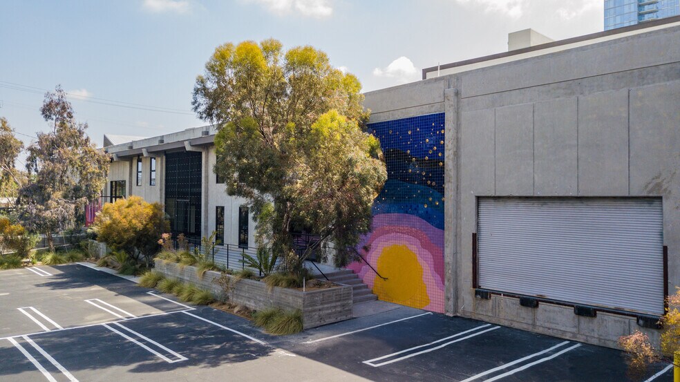 More Photos Of 3322 La Cienega Pl, Los Angeles Loft Creative Space For Sale