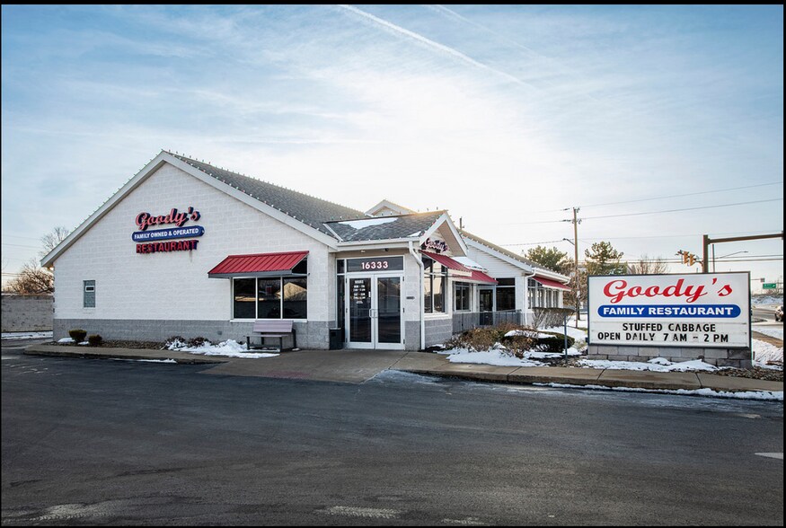 Primary Photo Of 16333 Snow Rd, Brook Park Restaurant For Sale