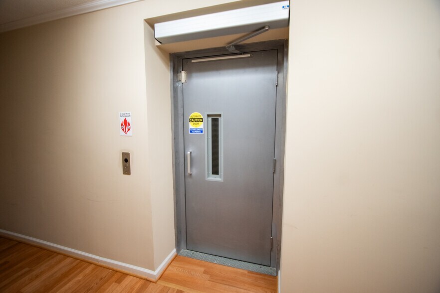 More Photos Of 309 E Main St, Pickens Storefront Retail Residential For Sale