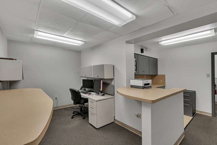 More Photos Of 1212 Clinic Dr, Tyler Healthcare For Sale