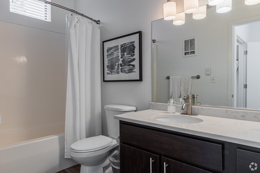 More Photos Of 1102 NW Lovejoy St, Portland Apartments For Lease
