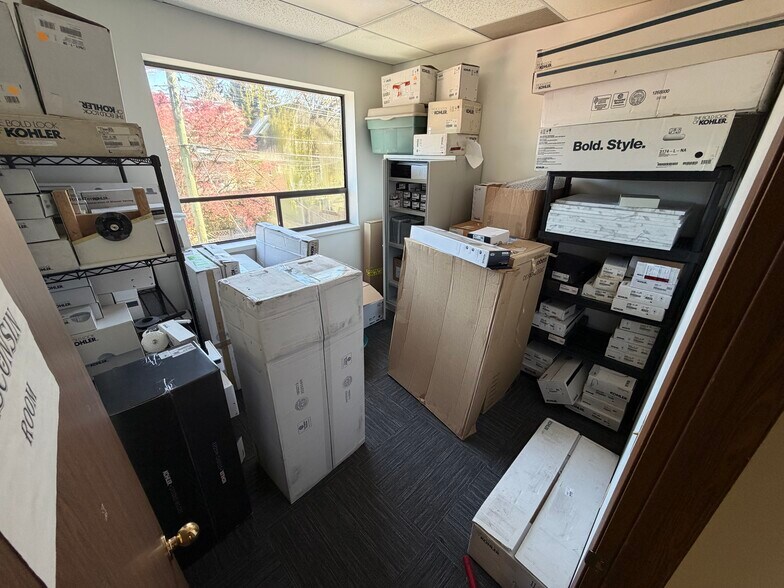 More Photos Of 4142 Main St, Vancouver Office For Lease