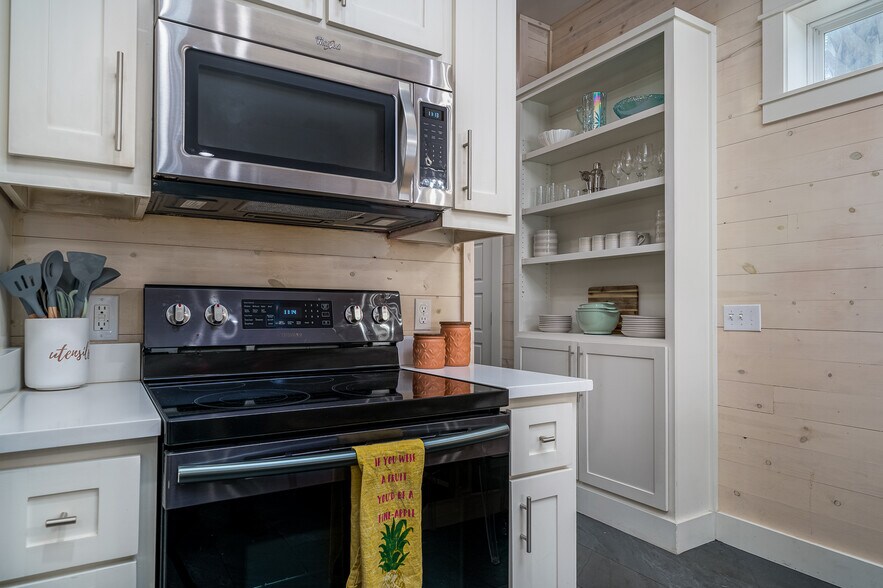 More Photos Of 2821 S 11th St, Port Aransas Multifamily For Sale