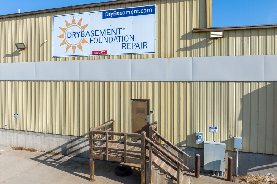 More Photos Of 1811 N Topping Ave, Kansas City Warehouse For Sale