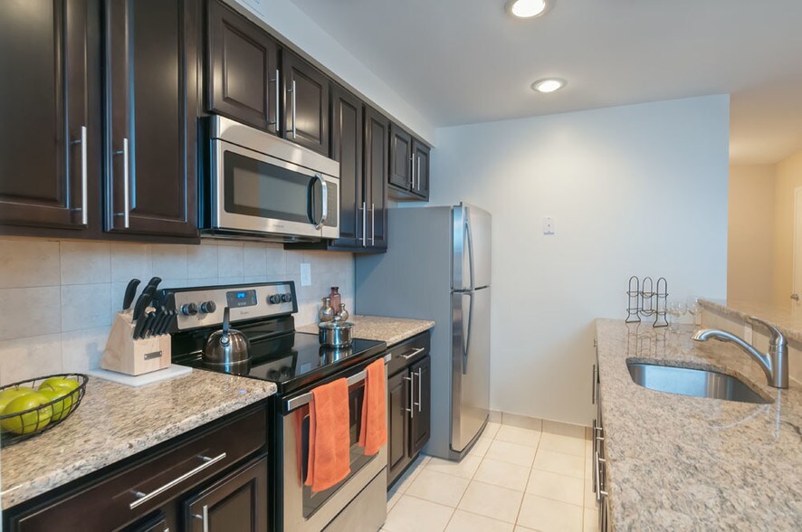 More Photos Of 1001-1003 Easton Rd, Willow Grove Apartments For Lease