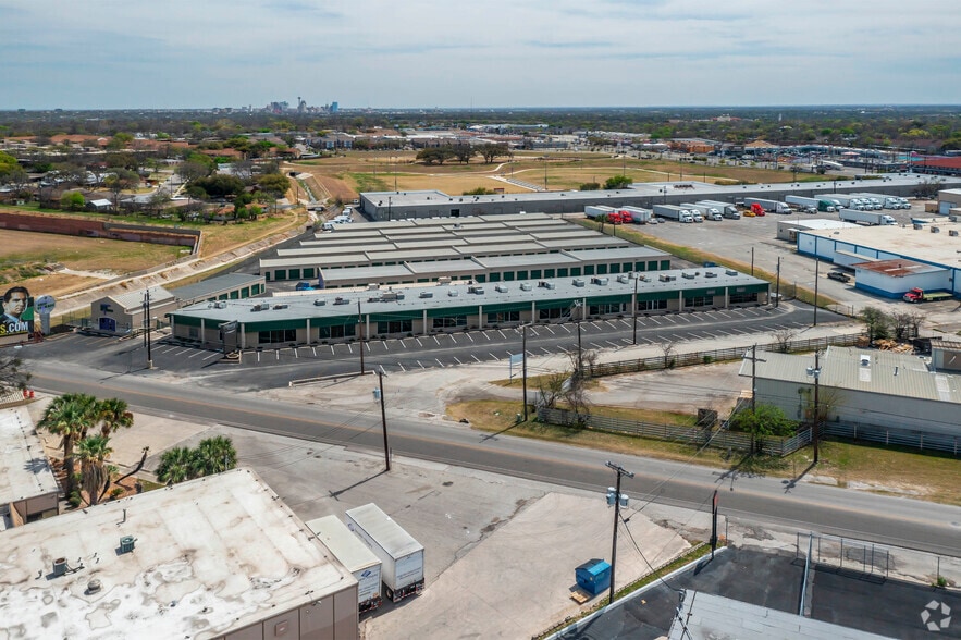 More Photos Of 254-294 Spencer Ln, San Antonio Office For Lease