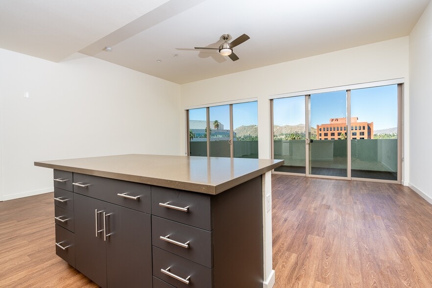 More Photos Of 3750 Main St, Riverside Apartments For Lease