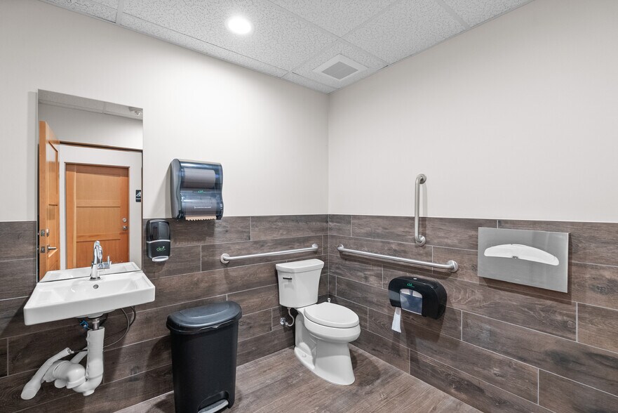 More Photos Of 325 Central Ave, Whitefish Storefront Retail Office For Sale