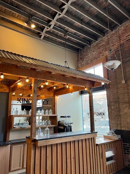 More Photos Of 215 Commerce, Kingsport Storefront Retail Office For Sale