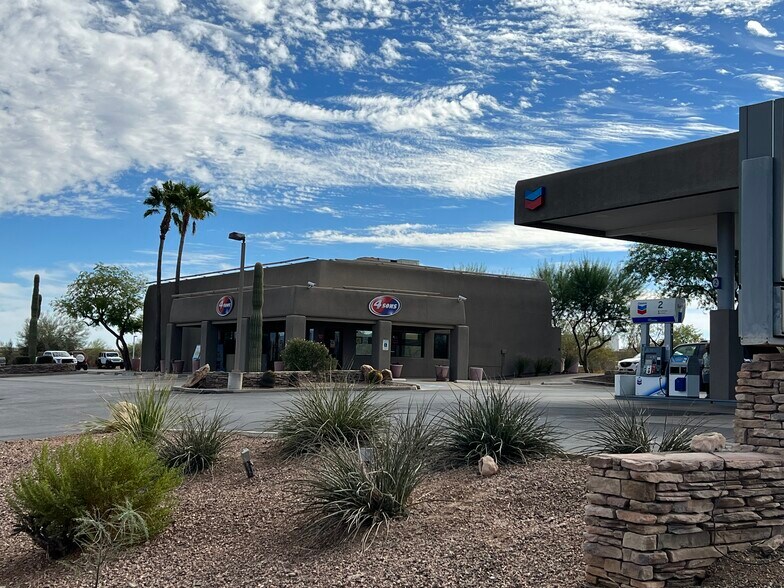 More Photos Of 445 E Carefree Hwy, Phoenix Service Station For Sale