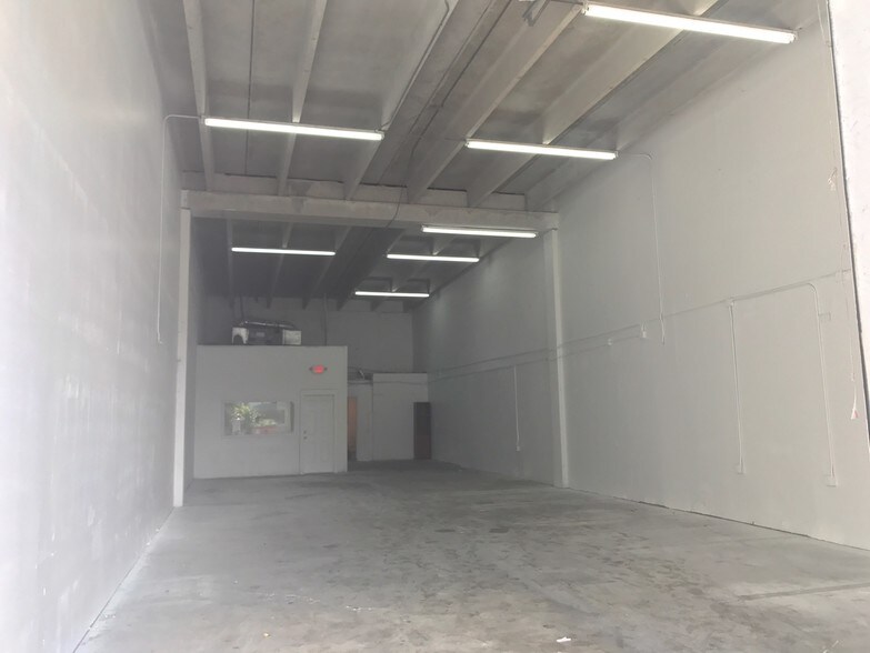 More Photos Of 1905 NW 32nd St, Pompano Beach Warehouse For Lease