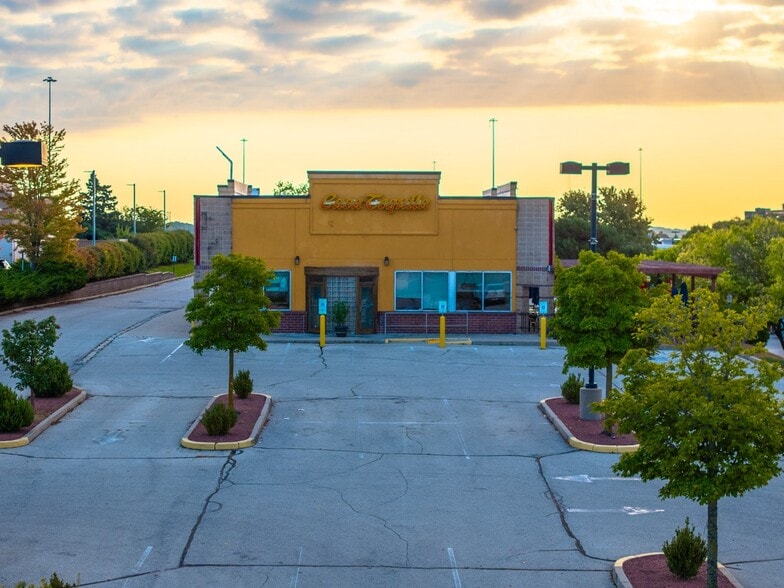 More Photos Of 2423 N Kossow Rd, Waukesha Restaurant For Sale